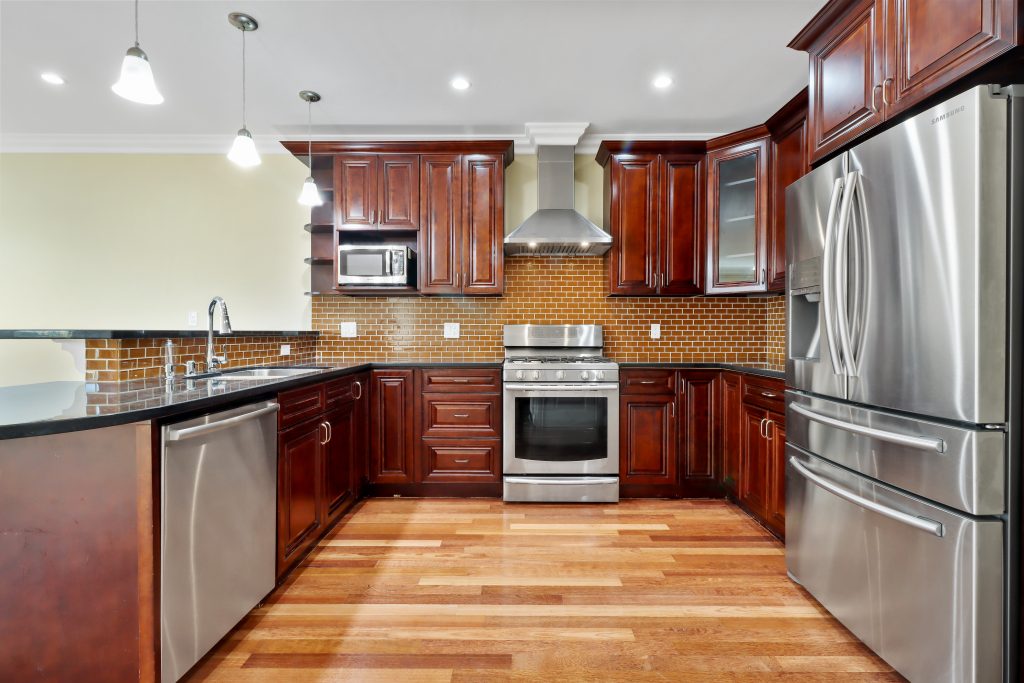 Full Floor Condo – Central Richmond — photo 1 of 19