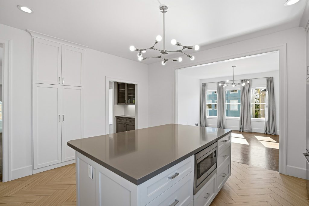 Serene Full Floor Condo – Pacific Heights — photo 1 of 28